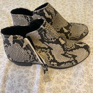 Black and Cream Chunky Heel Ankle Boots